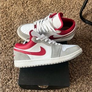 Air Jordan 1 low smoke grey gym red
